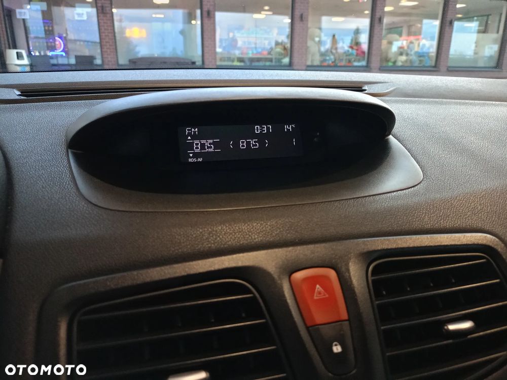 Renault Fluence 1.6 16V Privilege - 24