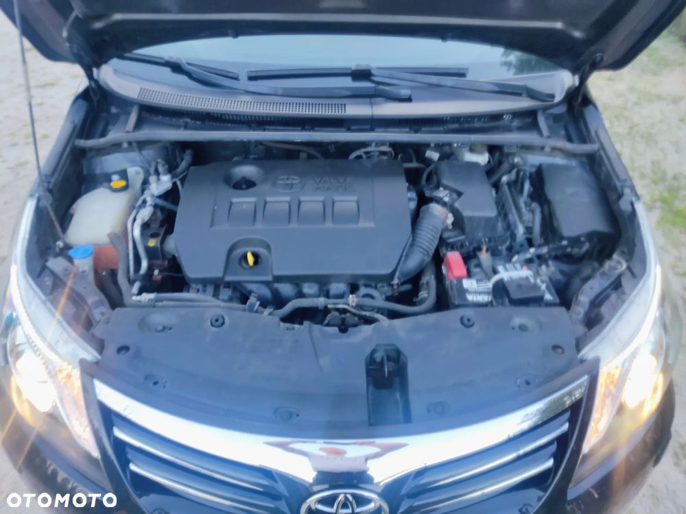 Toyota Avensis 1.8 Executive - 8