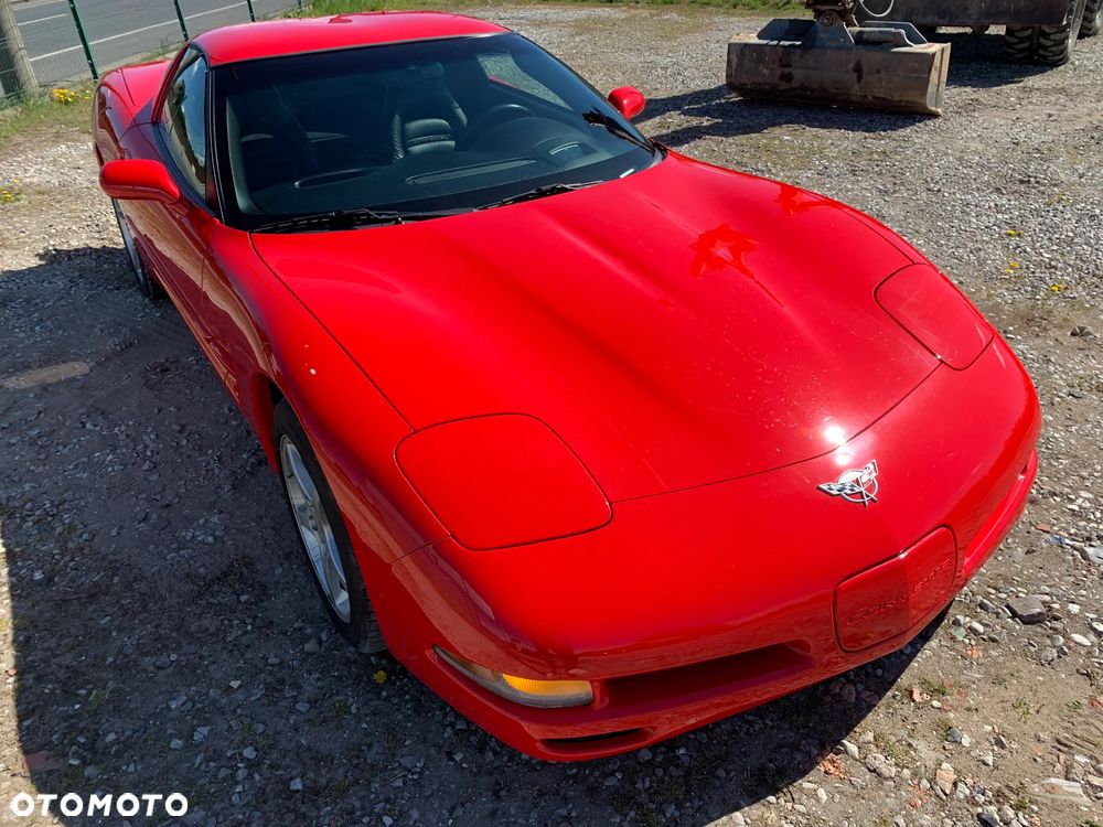 Chevrolet Corvette - 4