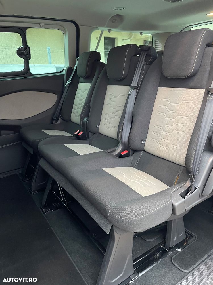Ford Tourneo Custom 300 L1H1 VA Titanium - 19