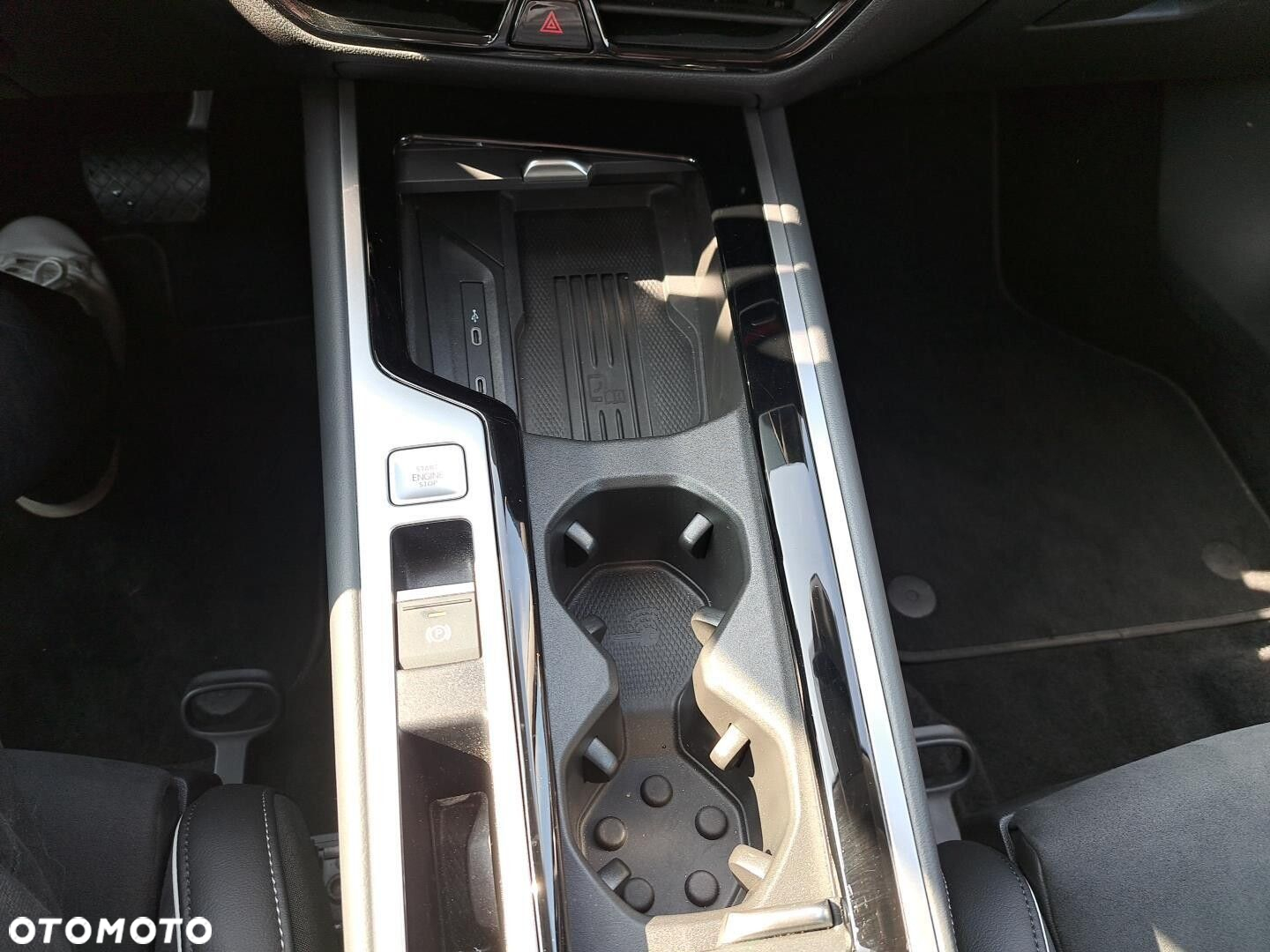 Volkswagen Passat 2.0 TDI SCR Elegance DSG - 27