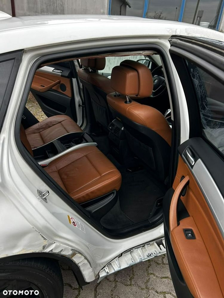 BMW X6 - 14