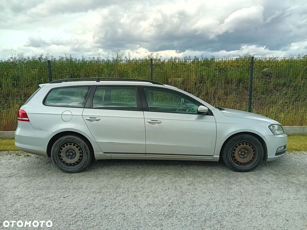 Volkswagen Passat 2.0 TDI Trendline DSG - 2
