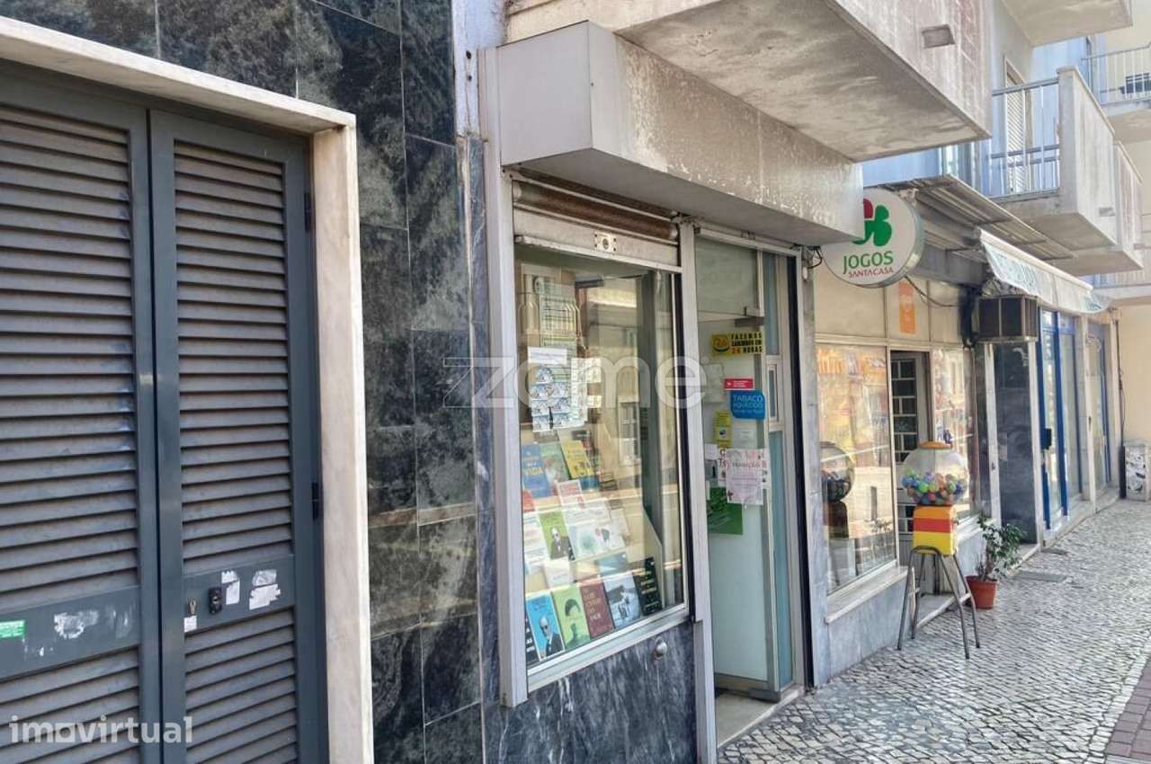 Loja Papelaria e Tabacaria com Euro Milhões no centro de Oeiras - Grande imagem: 2/25