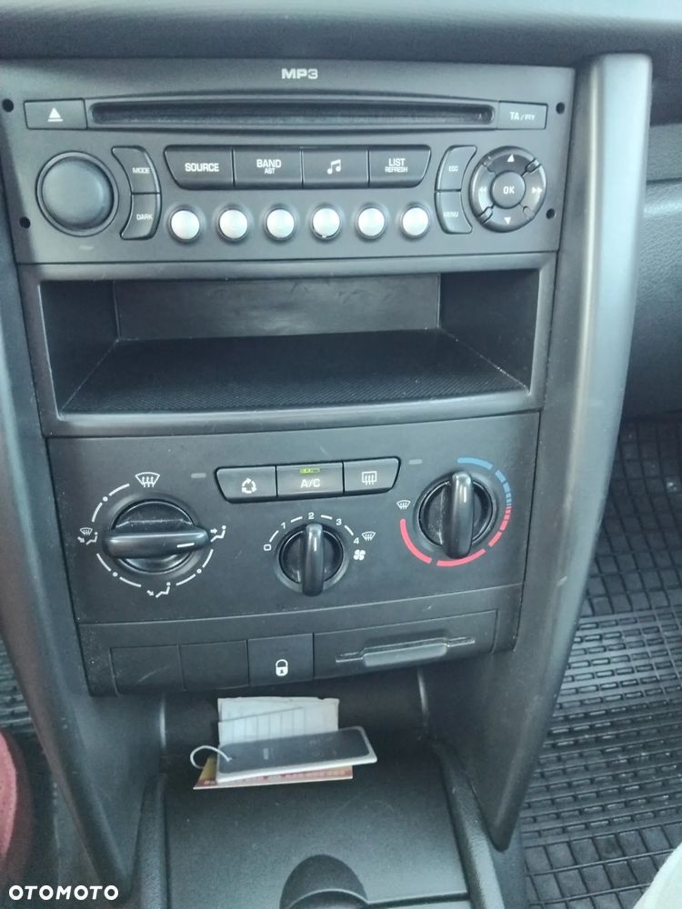 Peugeot 207 1.4 HDi Presence - 15