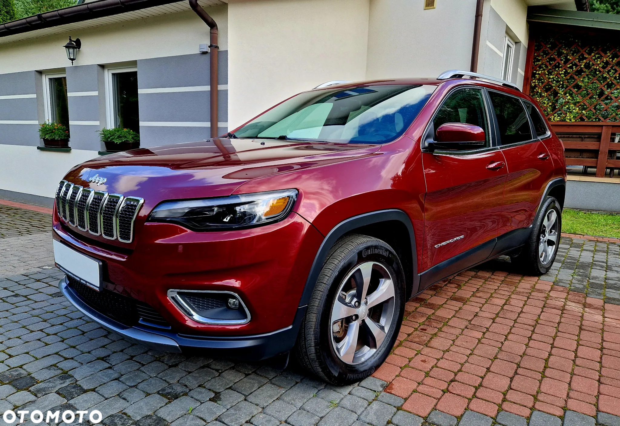 Jeep Cherokee - 4