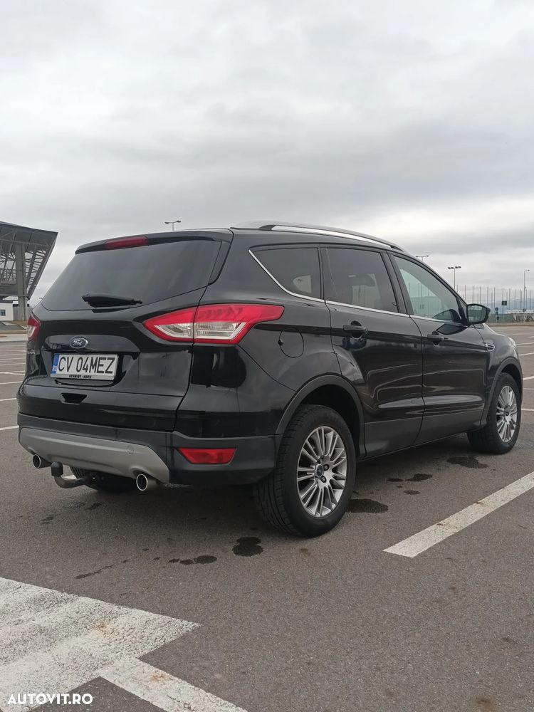 Ford Kuga 2.0 TDCi 4x4 Aut. Titanium - 4