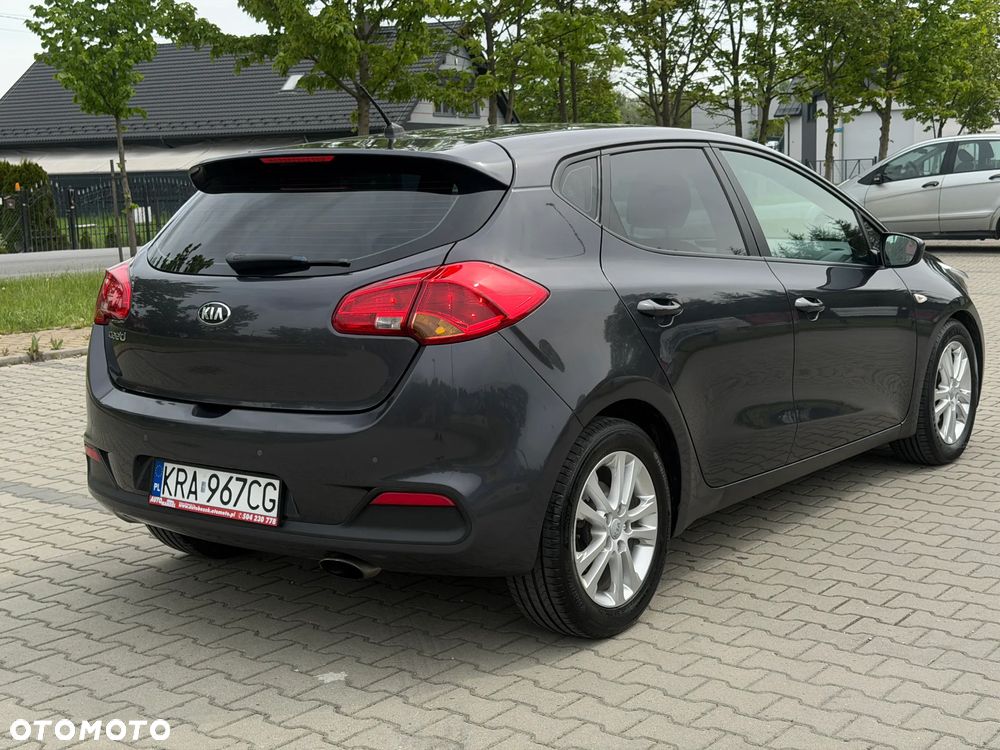 Kia Ceed 1.4 CVVT Attract plus - 32