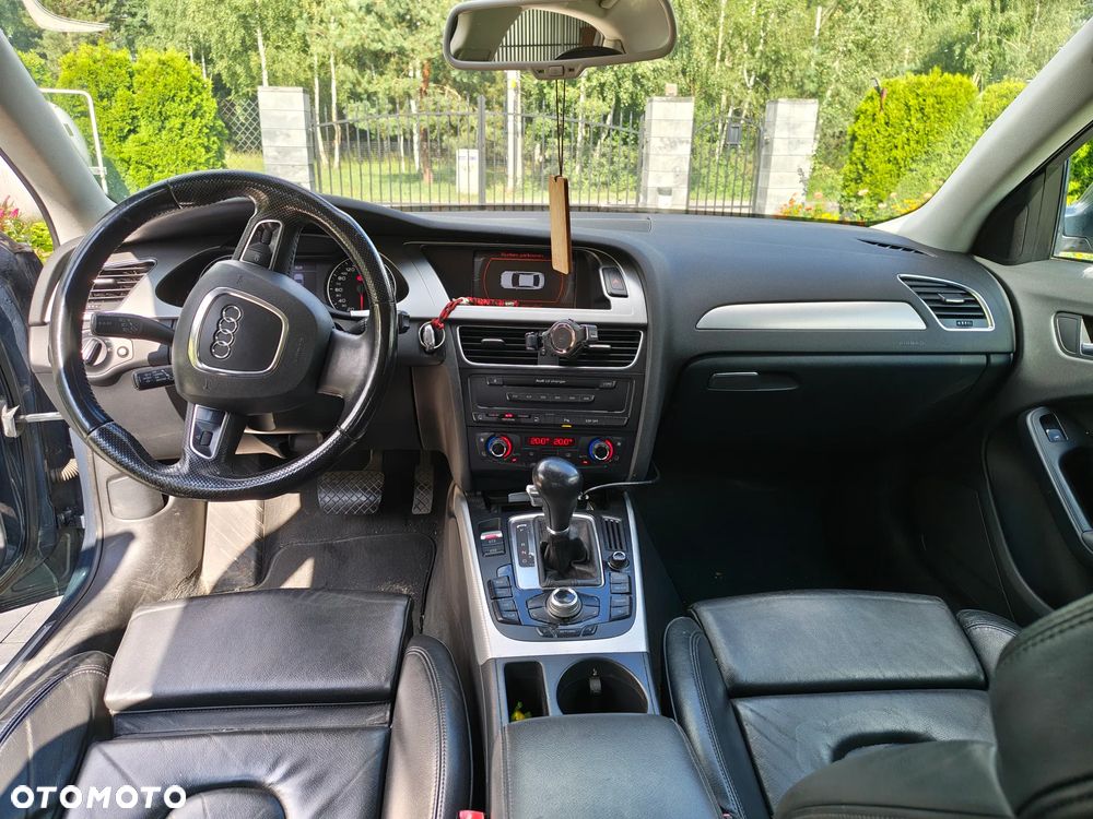 Audi A4 Limousine - 14
