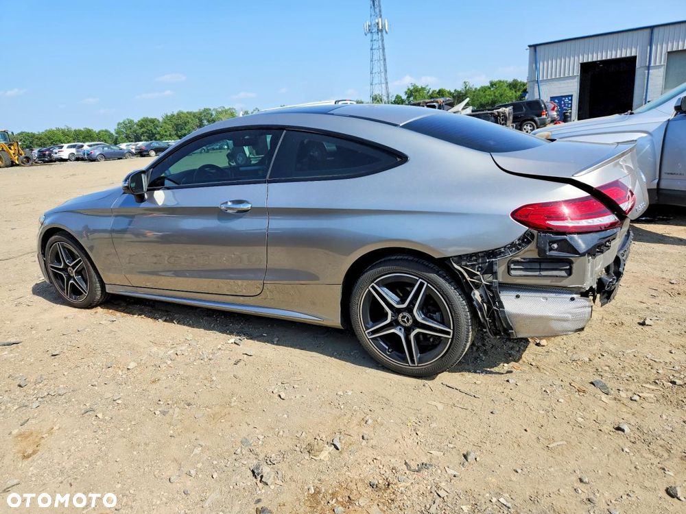 Mercedes-Benz Klasa C 300 4MATIC 9G-TRONIC - 3