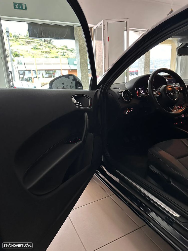 Audi A1 1.6 TDI Attraction - 4