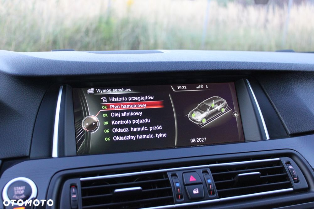 BMW Seria 5 530d xDrive - 25