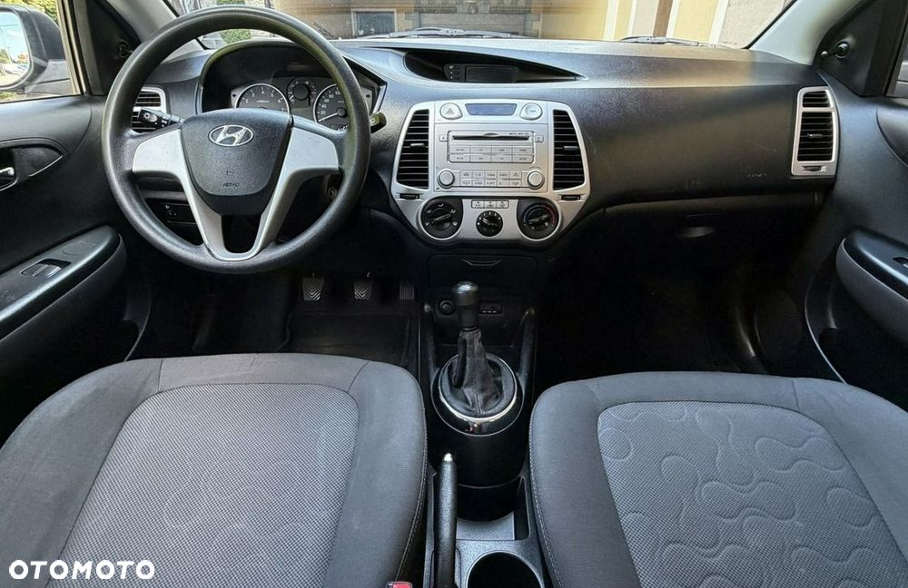 Hyundai i20 - 13