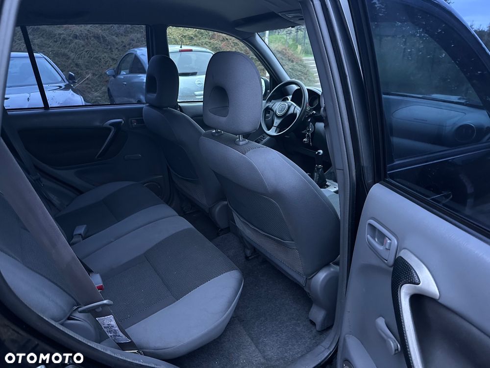 Toyota RAV4 2.0 D-4D 4x4 - 16
