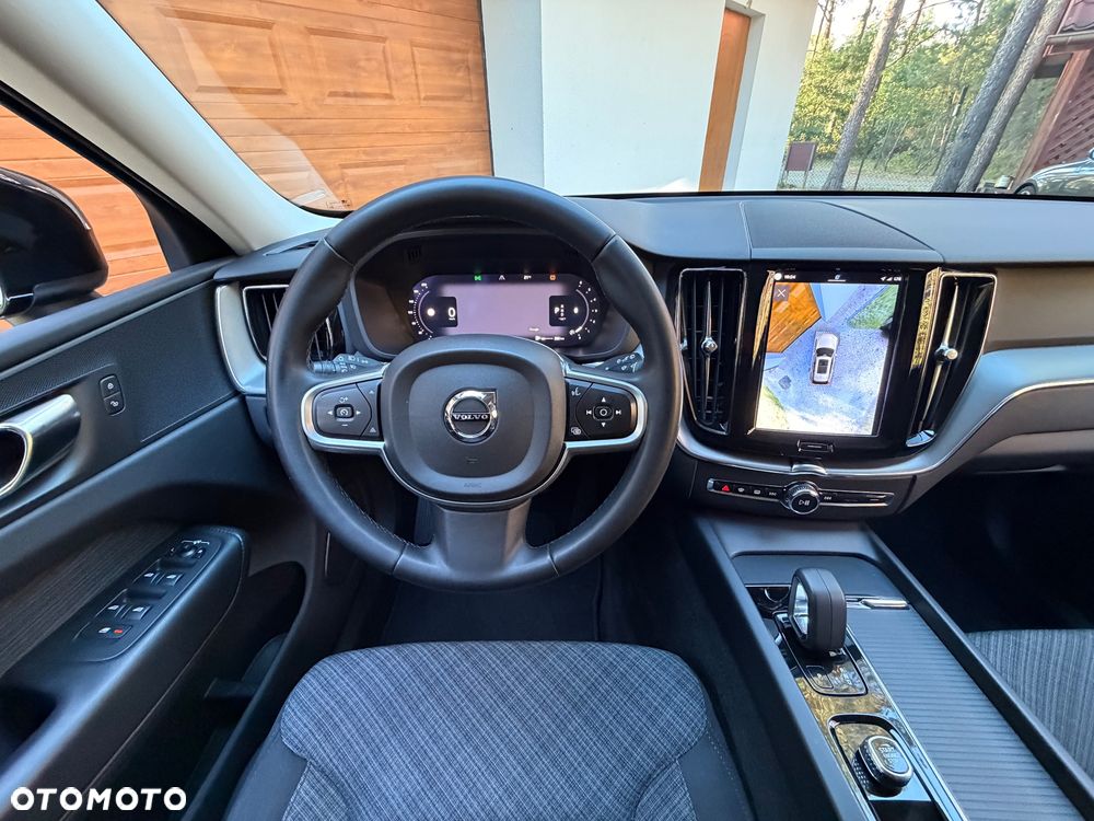 Volvo XC 60 B4 D AWD Geartronic Momentum Pro - 6