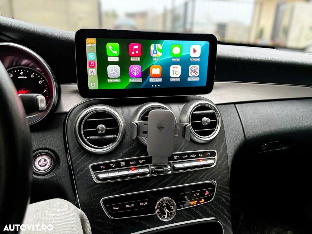 Mercedes-Benz C - 12