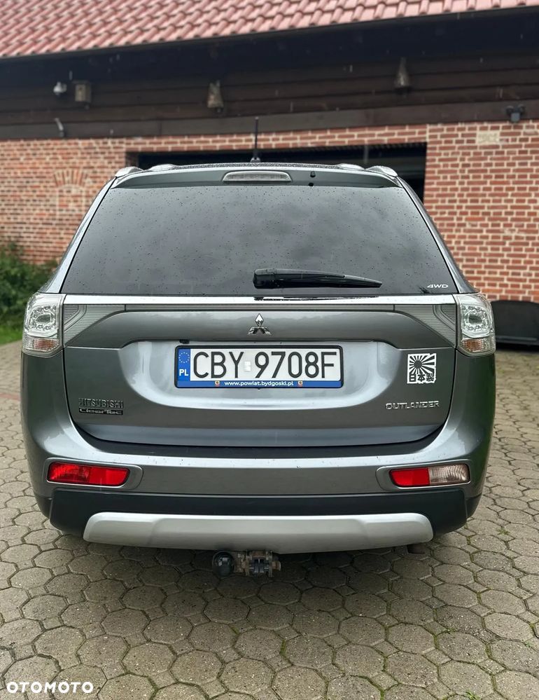 Mitsubishi Outlander 2.2 DID Intense + 4WD - 5