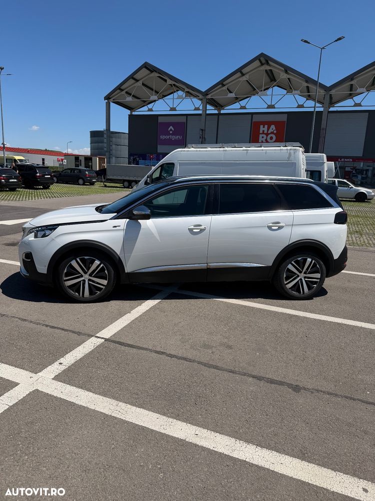 Peugeot 5008 - 8