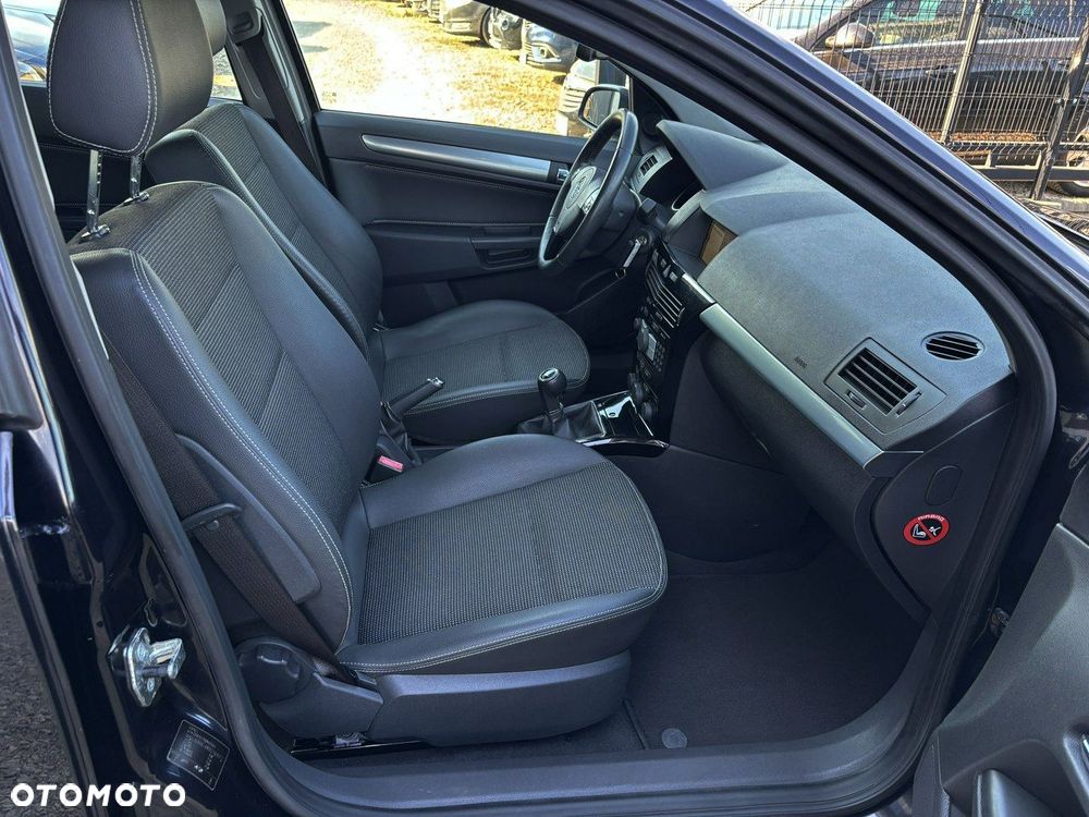 Opel Astra 1.4 Innovation 110 Jahre - 29