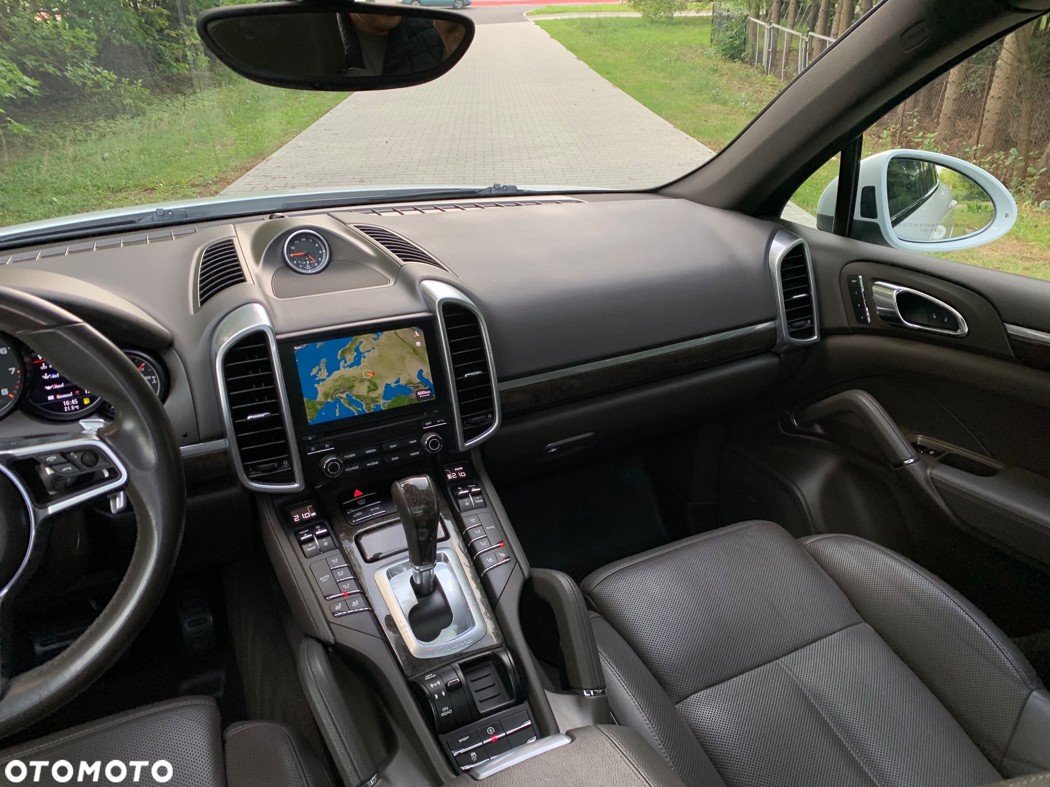 Porsche Cayenne Platinum Edition - 15