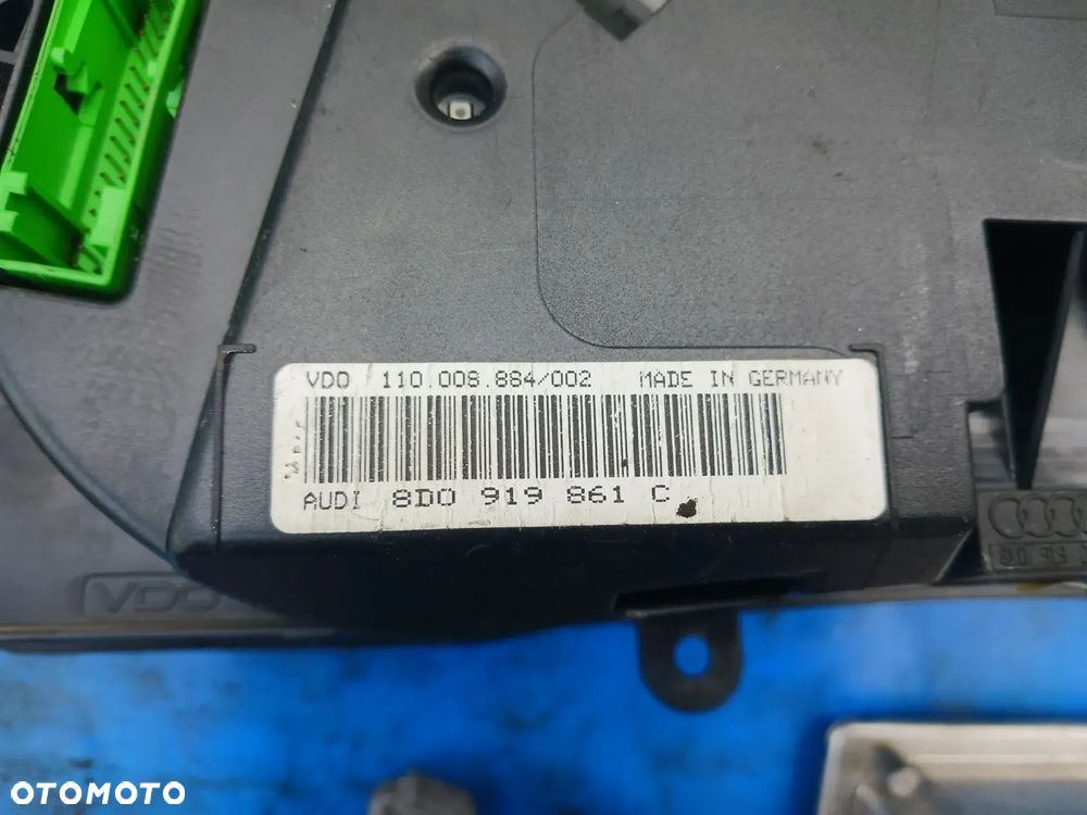 Zestaw startowy do odpalenia Audi A4 B5 2.8B Sterownik silnika 4D0907551AE Licznik 8D0919861C Stacyjka kluczyk - 2