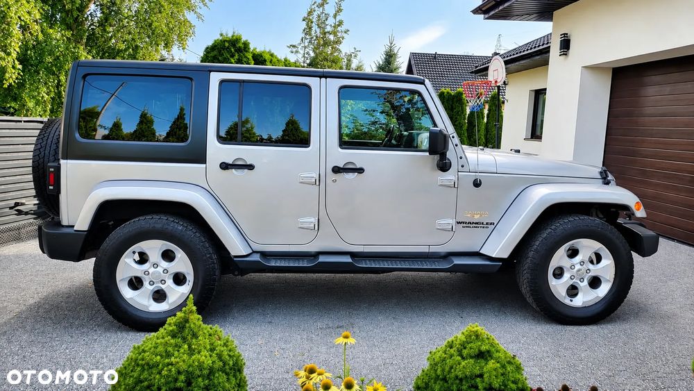 Jeep Wrangler 3.6 Unlim Sahara - 3