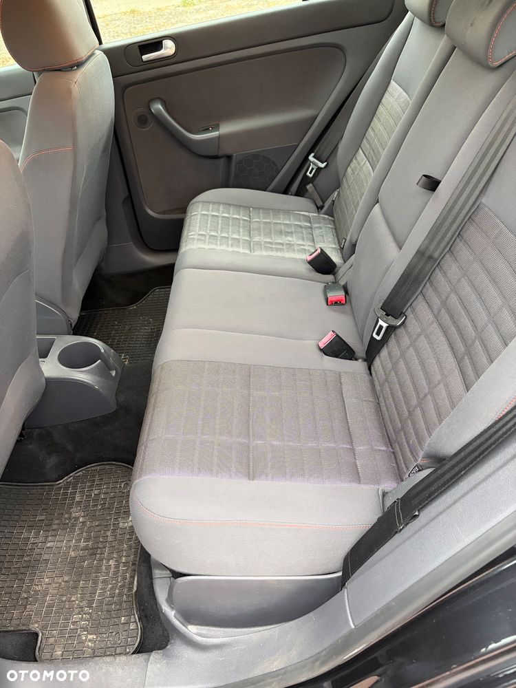 Volkswagen Golf 1.6 Comfortline - 8