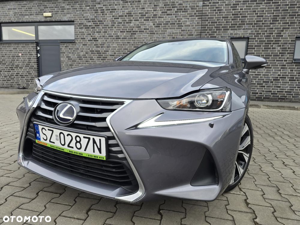 Lexus IS 300h F Sport EU6 - 4