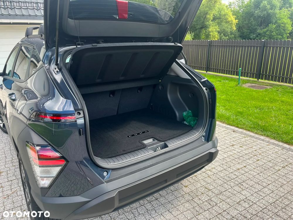 Hyundai Kona - 16