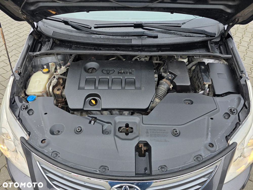 Toyota Avensis 1.8 Style - 31