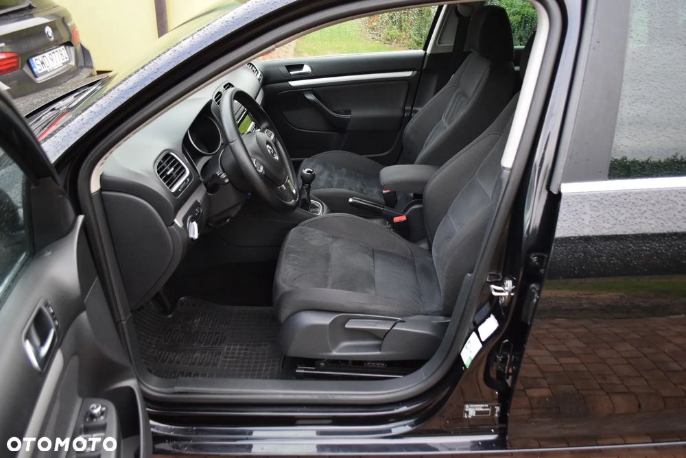 Volkswagen Golf 1.6 TDI Highline - 11