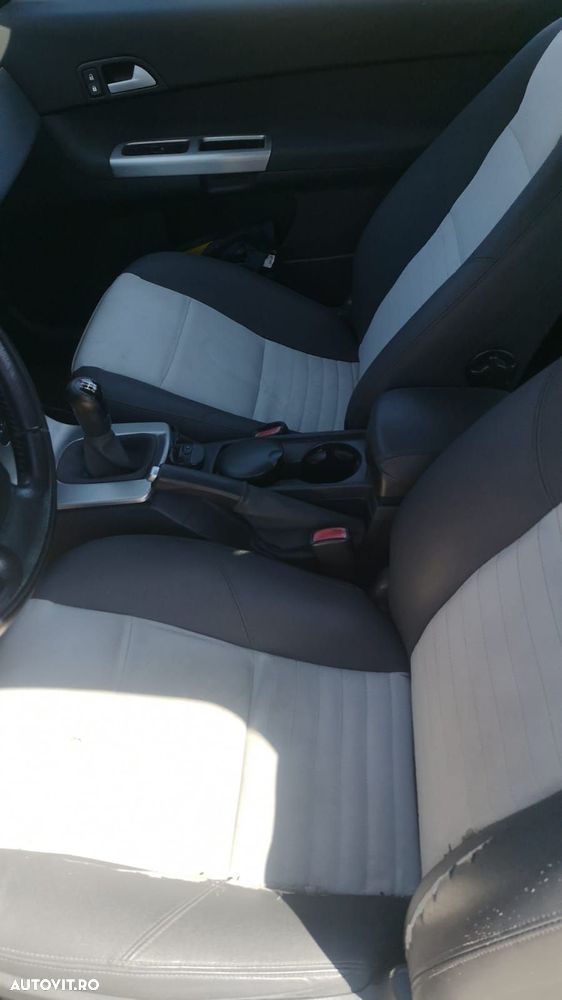 Volvo C30 2.4i Kinetic - 7