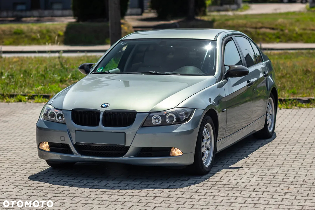 BMW Seria 3 320i - 2