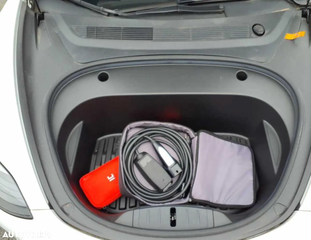 Tesla Model 3 Standard Reichweite Plus Hinterradantrieb - 9