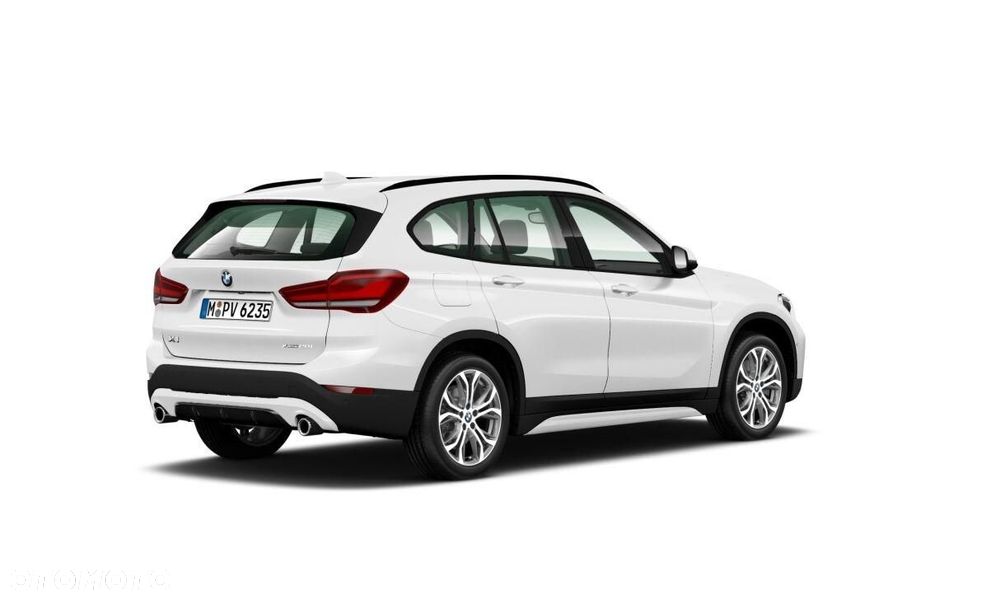 BMW X1 xDrive20i Sport Line - 2