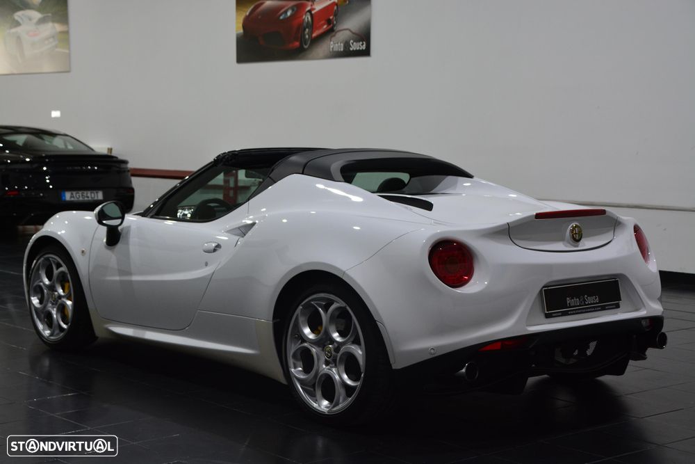 Alfa Romeo 4C Spider 1750 TBi - 13