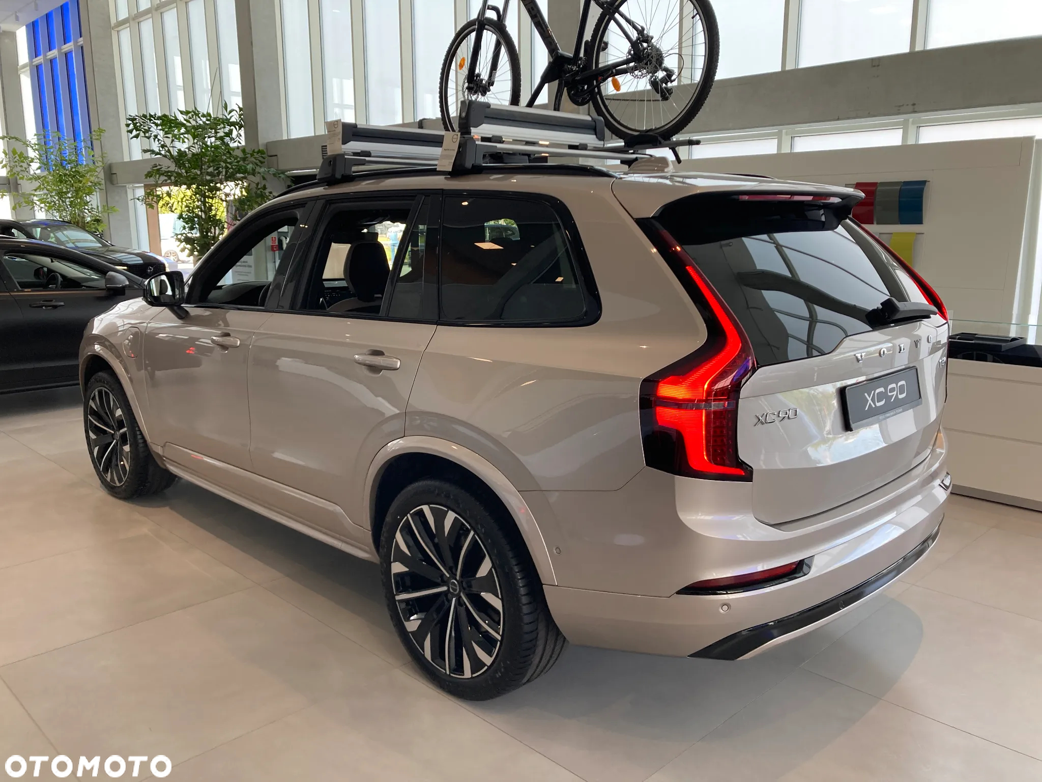 Volvo XC 90 T8 AWD Plug-In Hybrid Ultra Dark 7os - 8