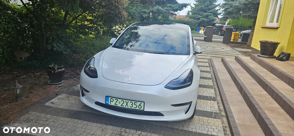 Tesla Model 3 - 6