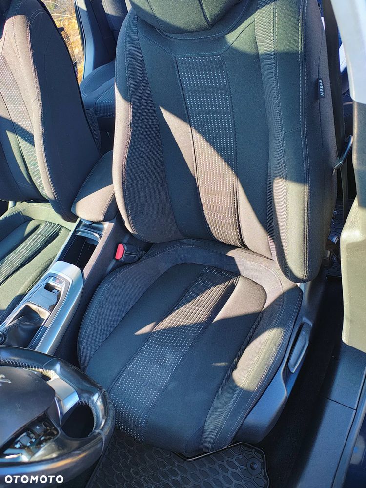 Peugeot 308 - 16