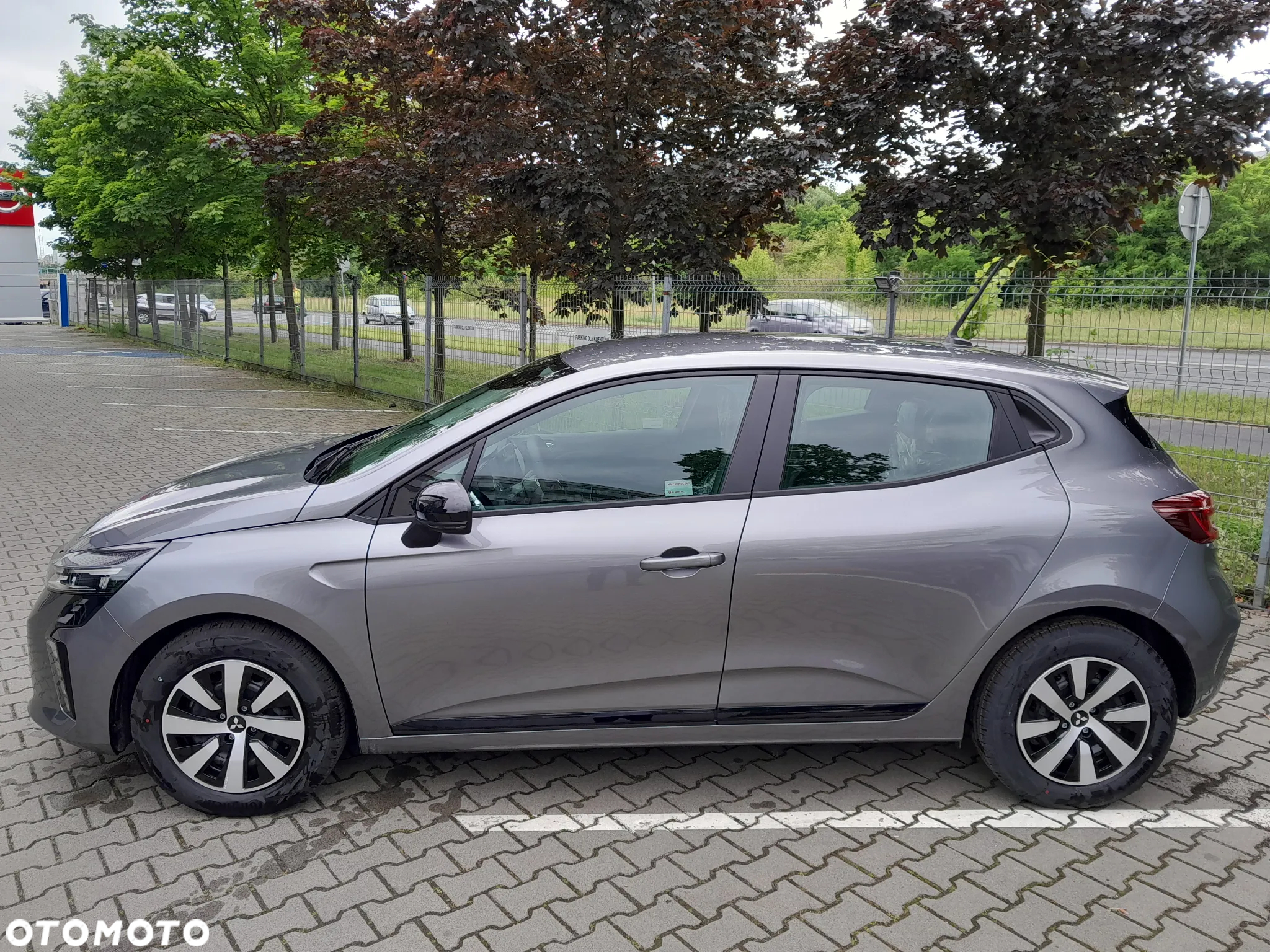 Mitsubishi Colt 1.0T Invite - 2