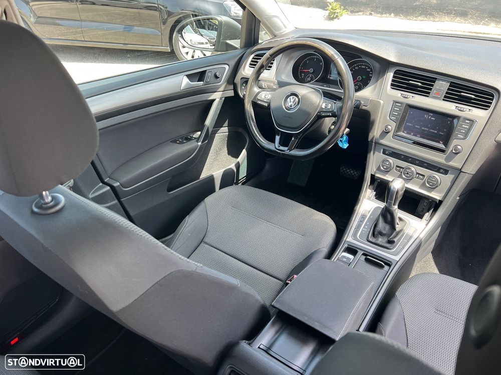 VW Golf 1.6 TDi Trendline DSG - 15