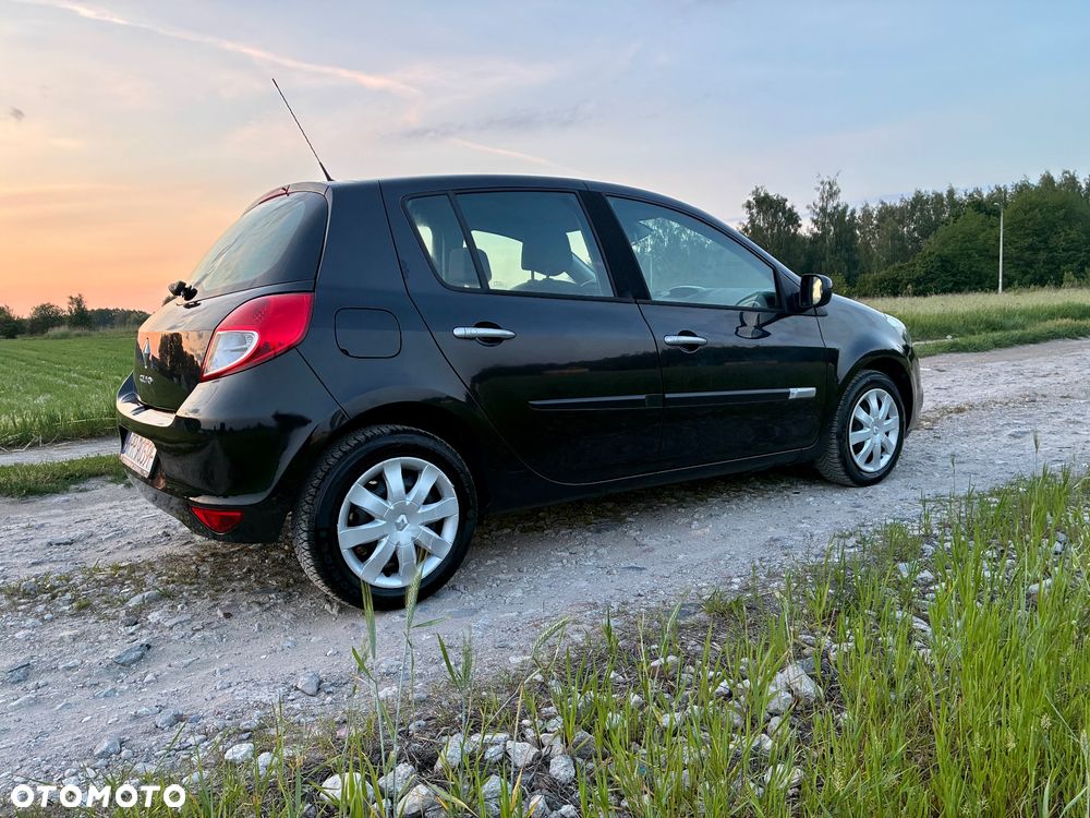 Renault Clio - 6