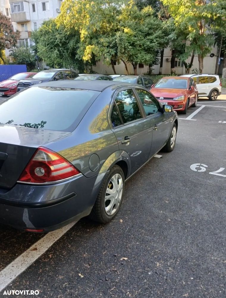 Ford Mondeo 1.8 Trend - 4