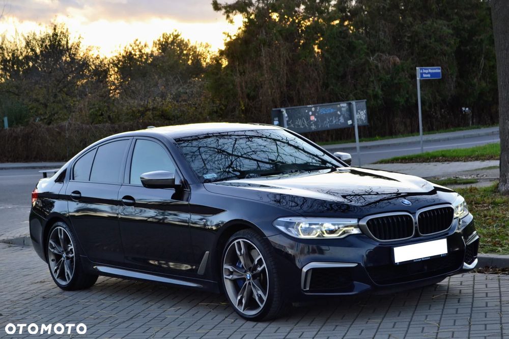 BMW Seria 5 M550i xDrive sport - 8