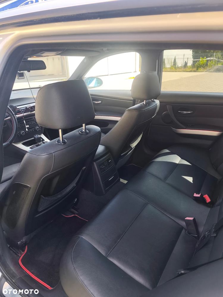 BMW Seria 3 320d - 12
