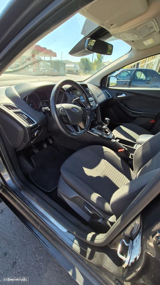 Ford Focus SW 1.5 TDCi Titanium - 8