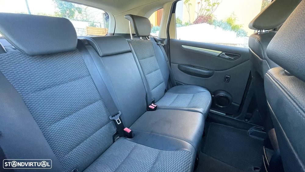 Mercedes-Benz B 180 CDI - 13