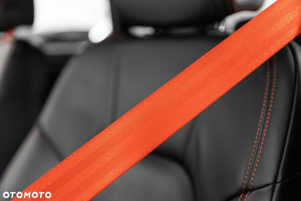 Porsche Macan Standard - 36