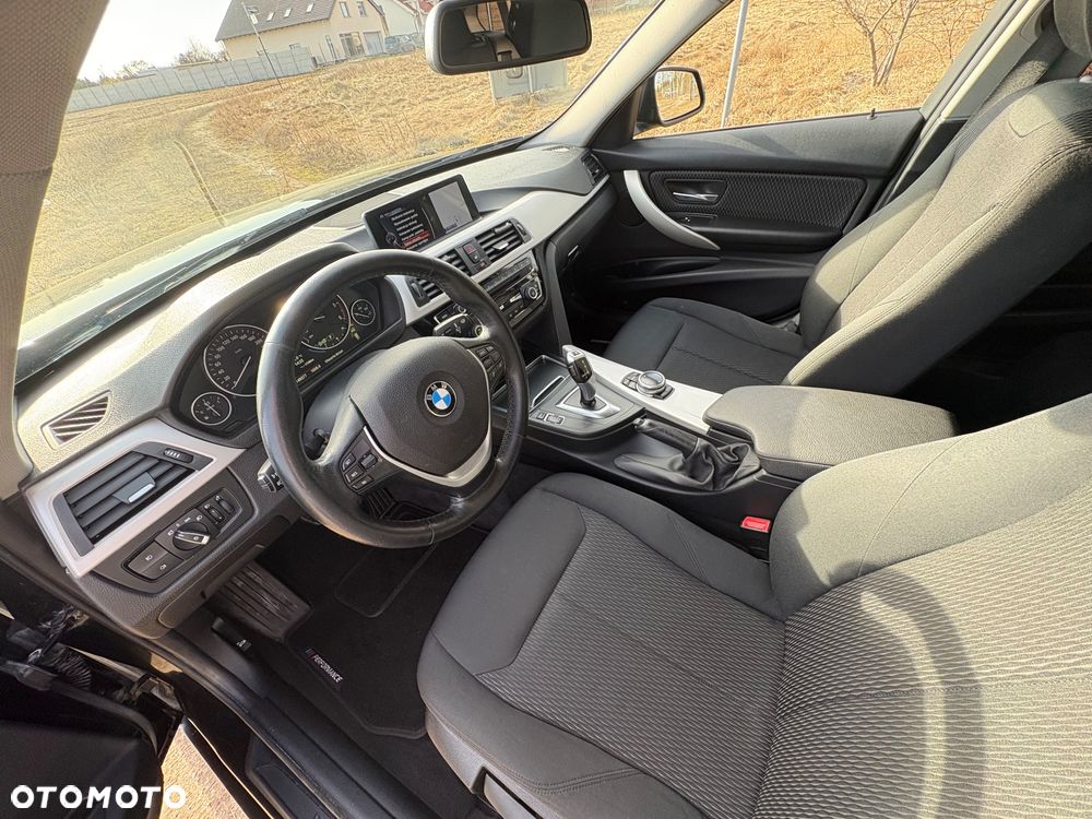 BMW Seria 3 320d Edition Luxury Line Purity - 13