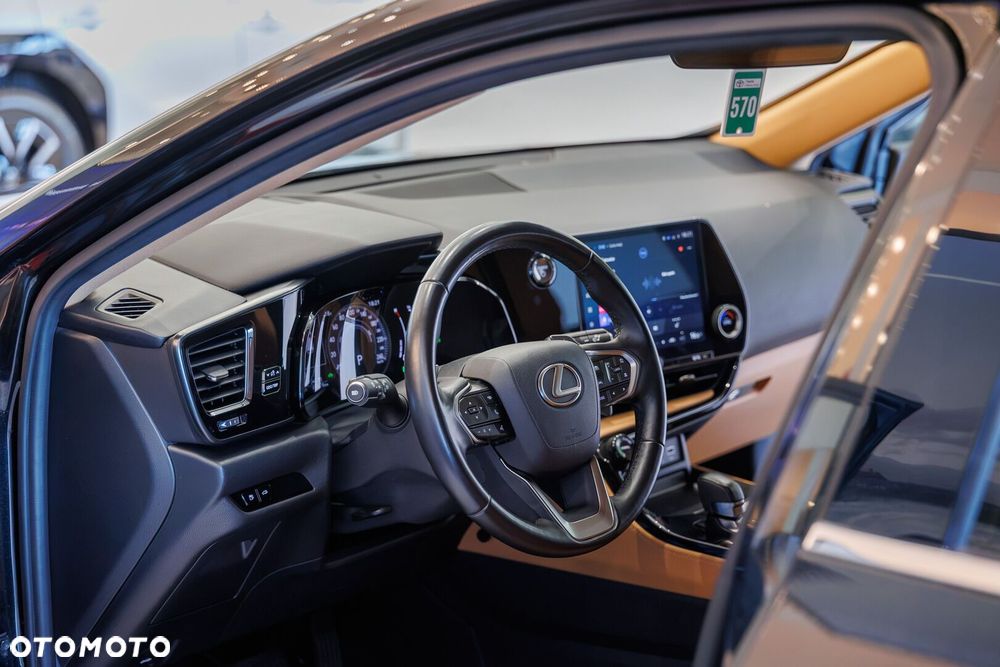 Lexus NX 350h Prestige 2WD - 36